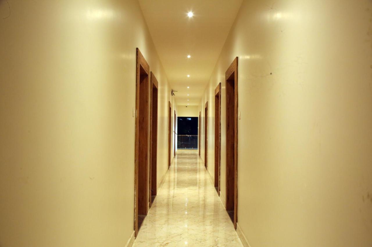 Hotel Madhusudan Executive Kolhapur Zewnętrze zdjęcie