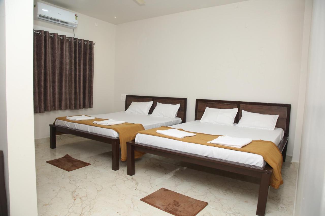 Hotel Madhusudan Executive Kolhapur Zewnętrze zdjęcie