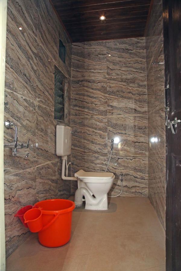 Hotel Madhusudan Executive Kolhapur Zewnętrze zdjęcie