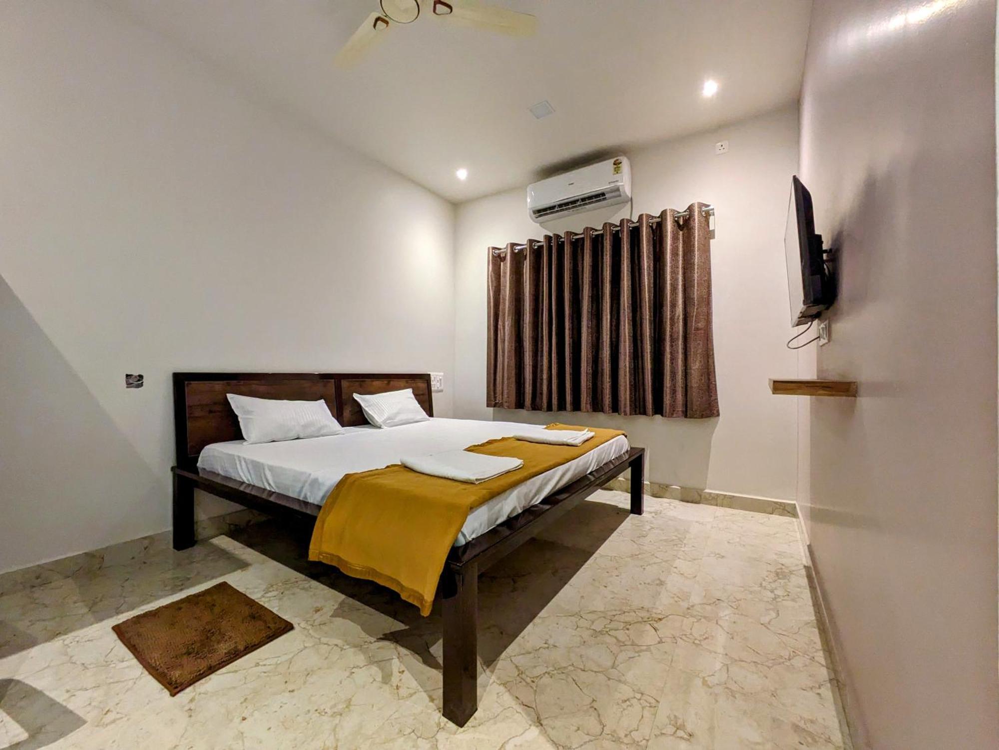 Hotel Madhusudan Executive Kolhapur Zewnętrze zdjęcie