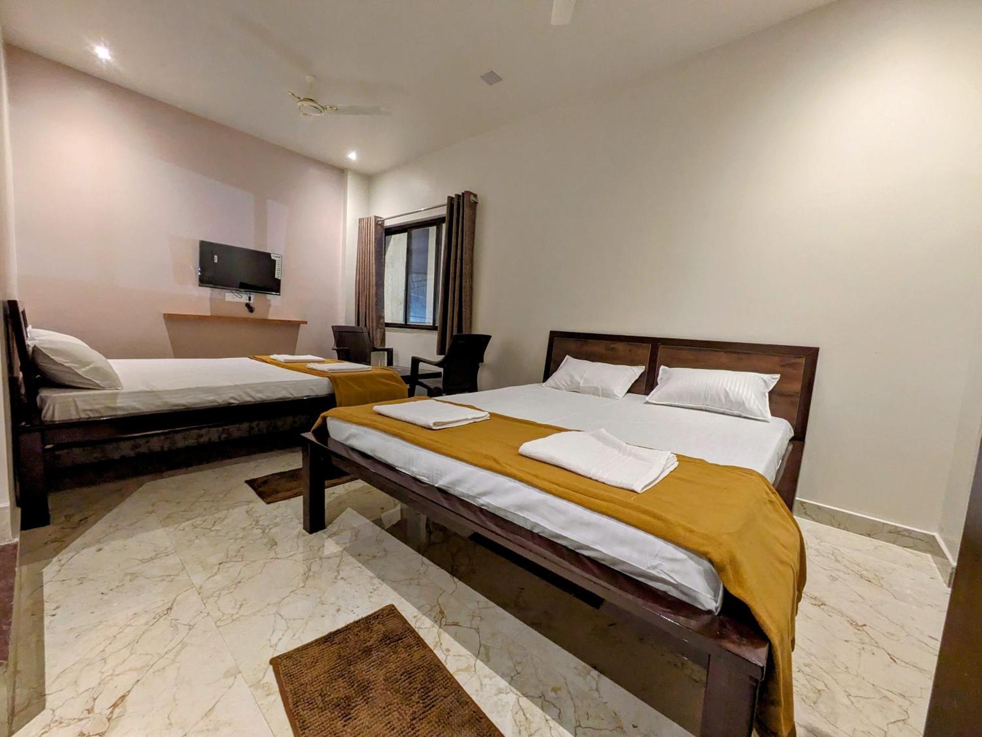 Hotel Madhusudan Executive Kolhapur Zewnętrze zdjęcie